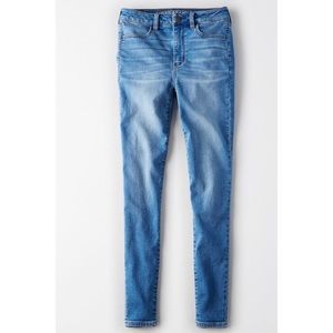 American Eagle Light Wash High Waisted Jeans NWOT